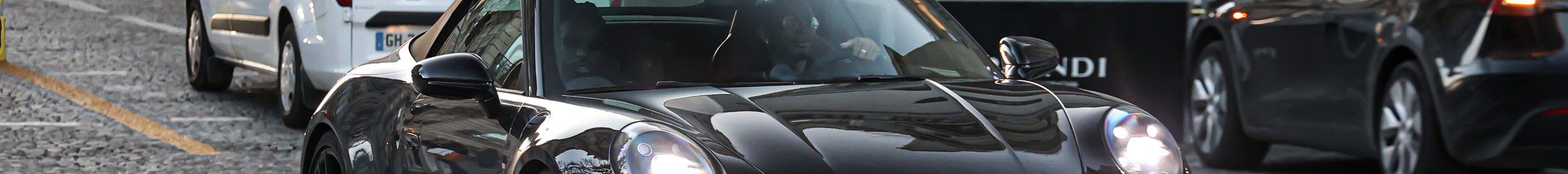 Porsche 992 Carrera 4 GTS Cabriolet
