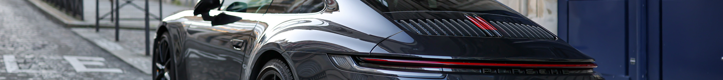 Porsche 992 Carrera 4S
