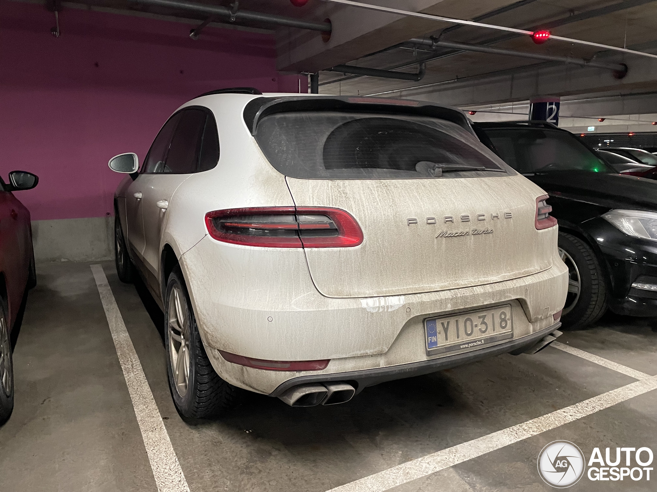 Porsche 95B Macan Turbo