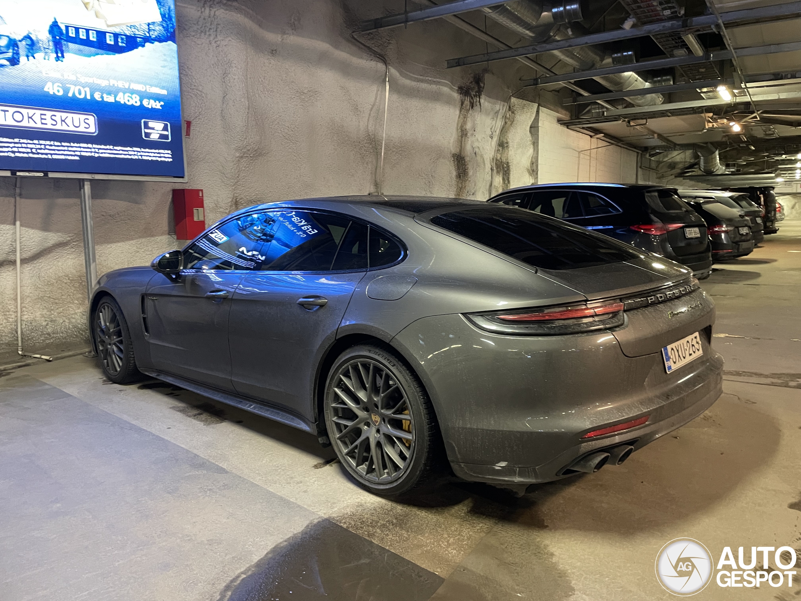 Porsche 971 Panamera Turbo S E-Hybrid