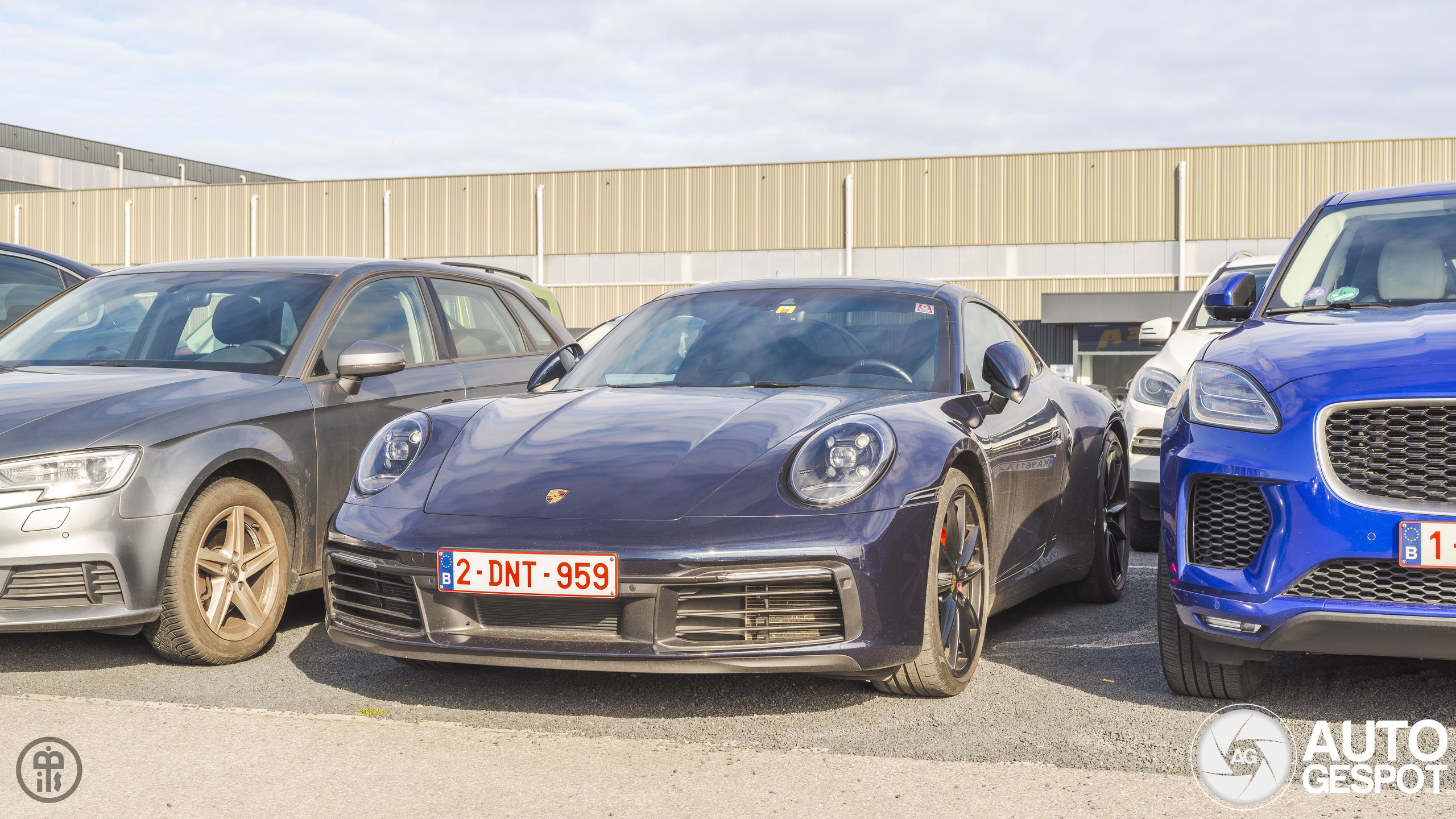 Porsche 992 Carrera 4S
