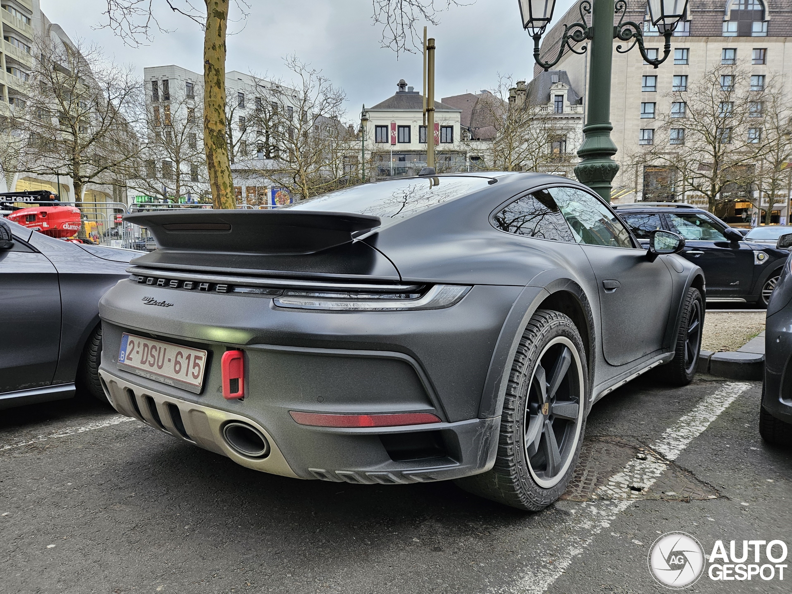 Porsche 992 Dakar