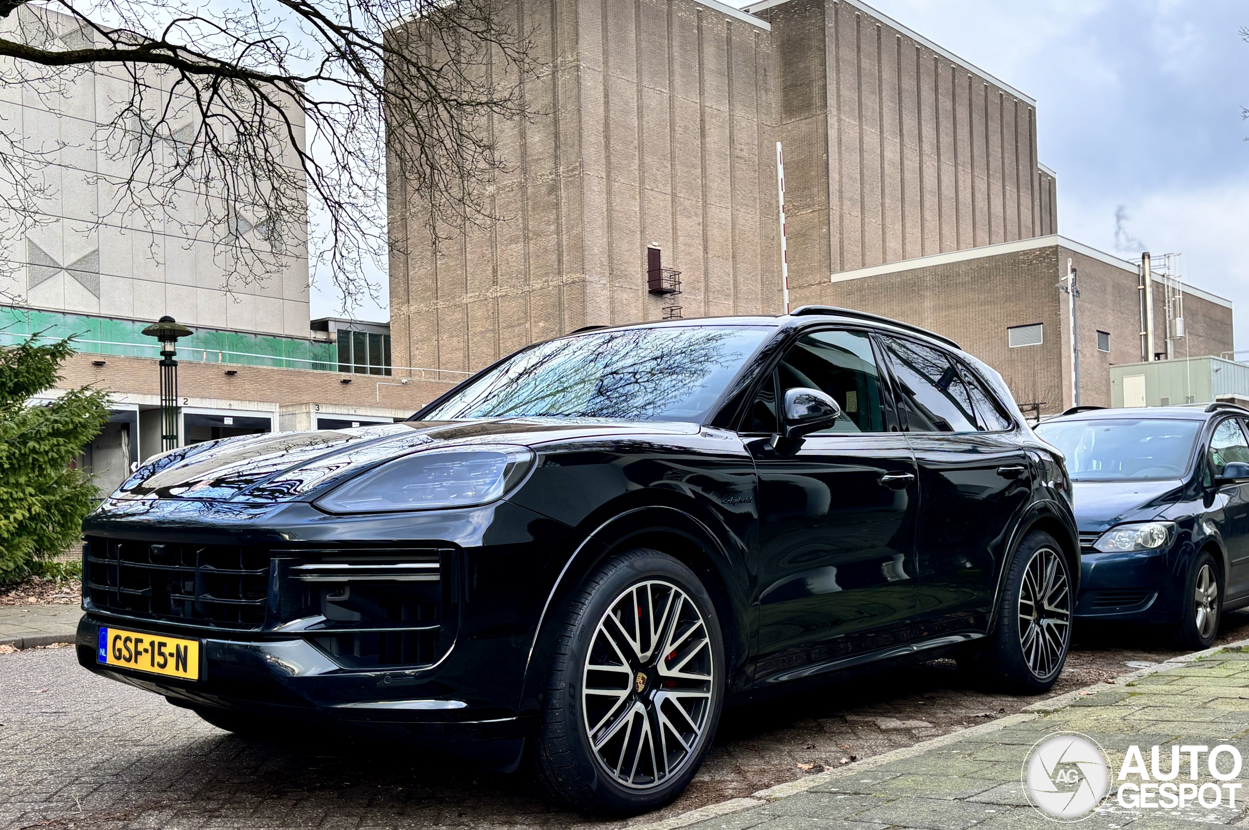 Porsche 9YA Cayenne Turbo E-Hybrid