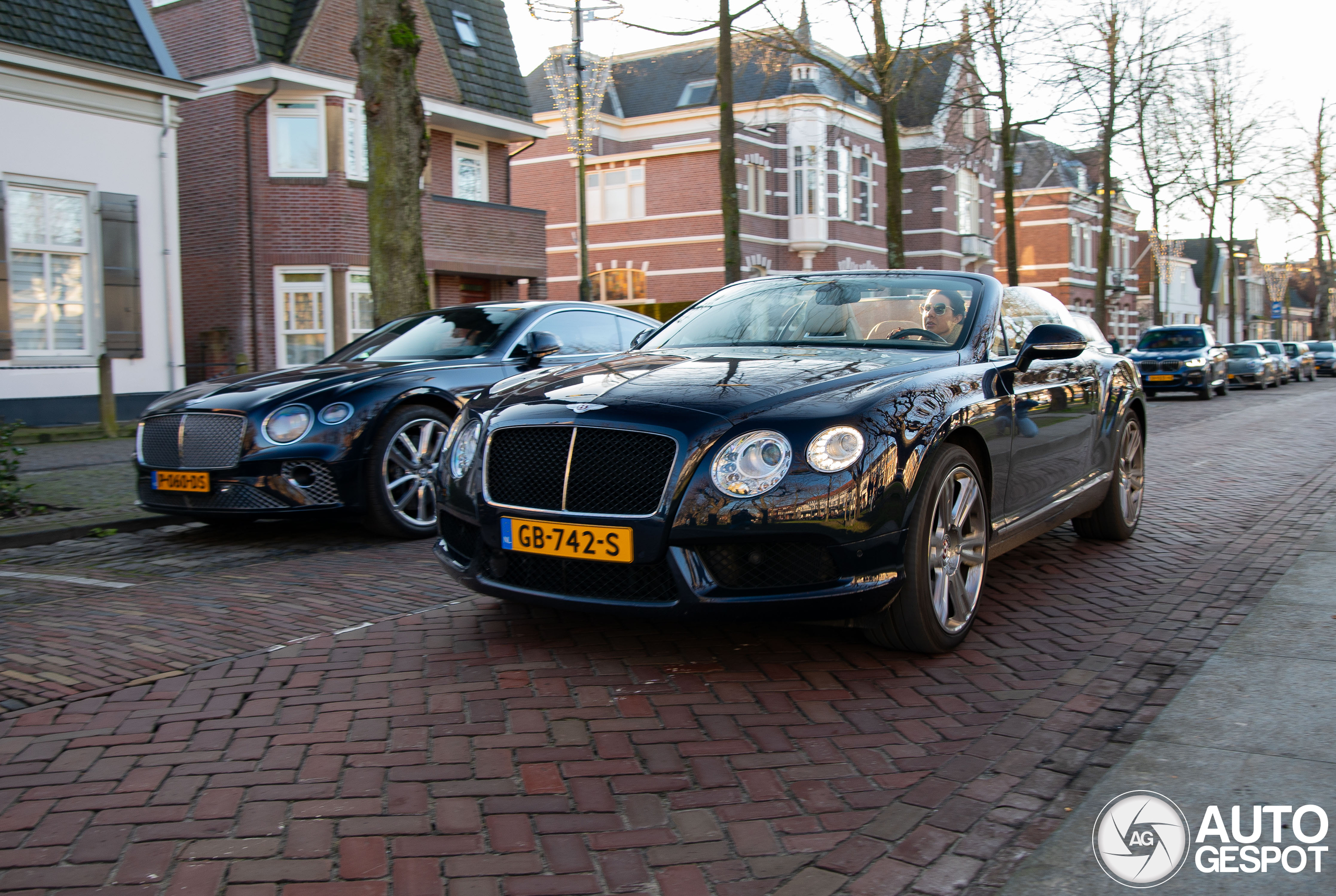 Bentley Continental GTC V8
