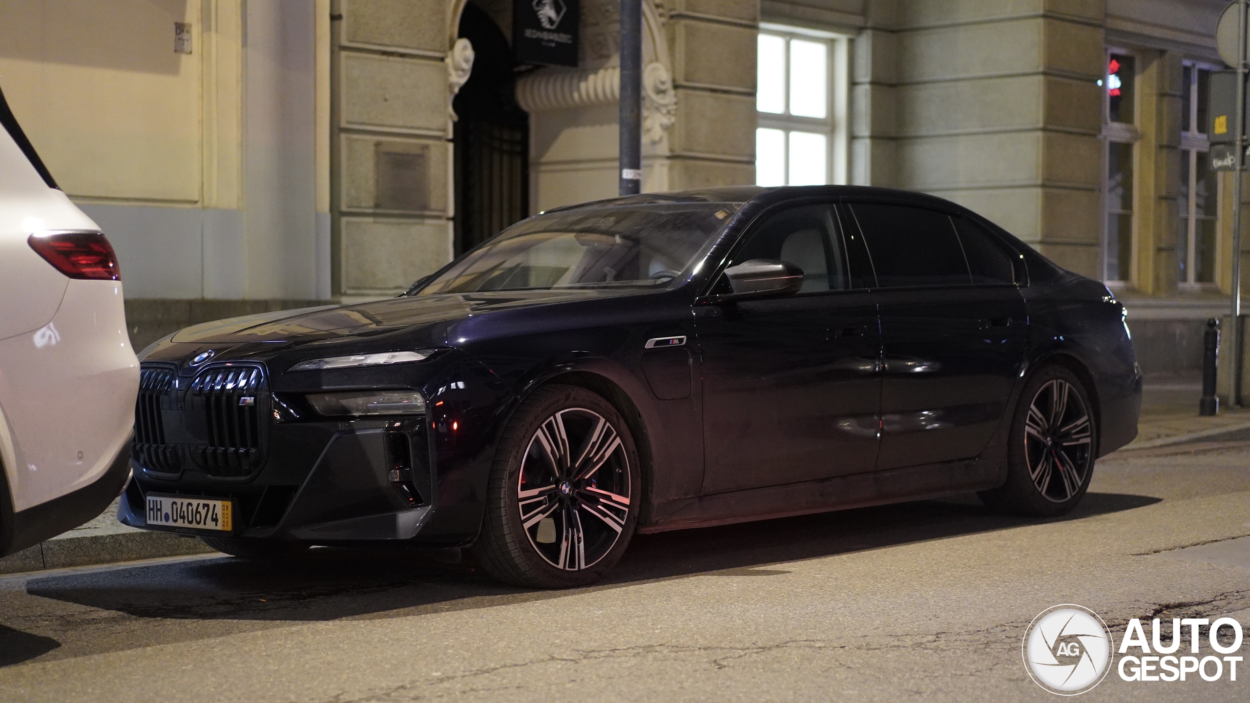 BMW M760e xDrive