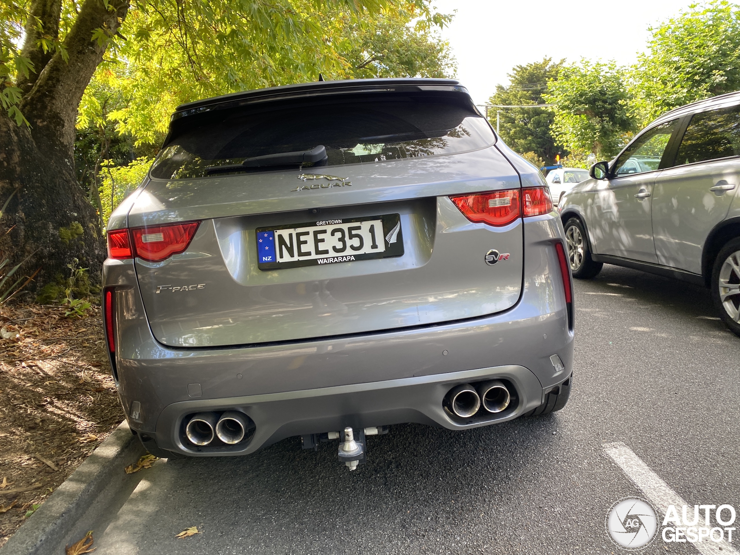 Jaguar F-PACE SVR