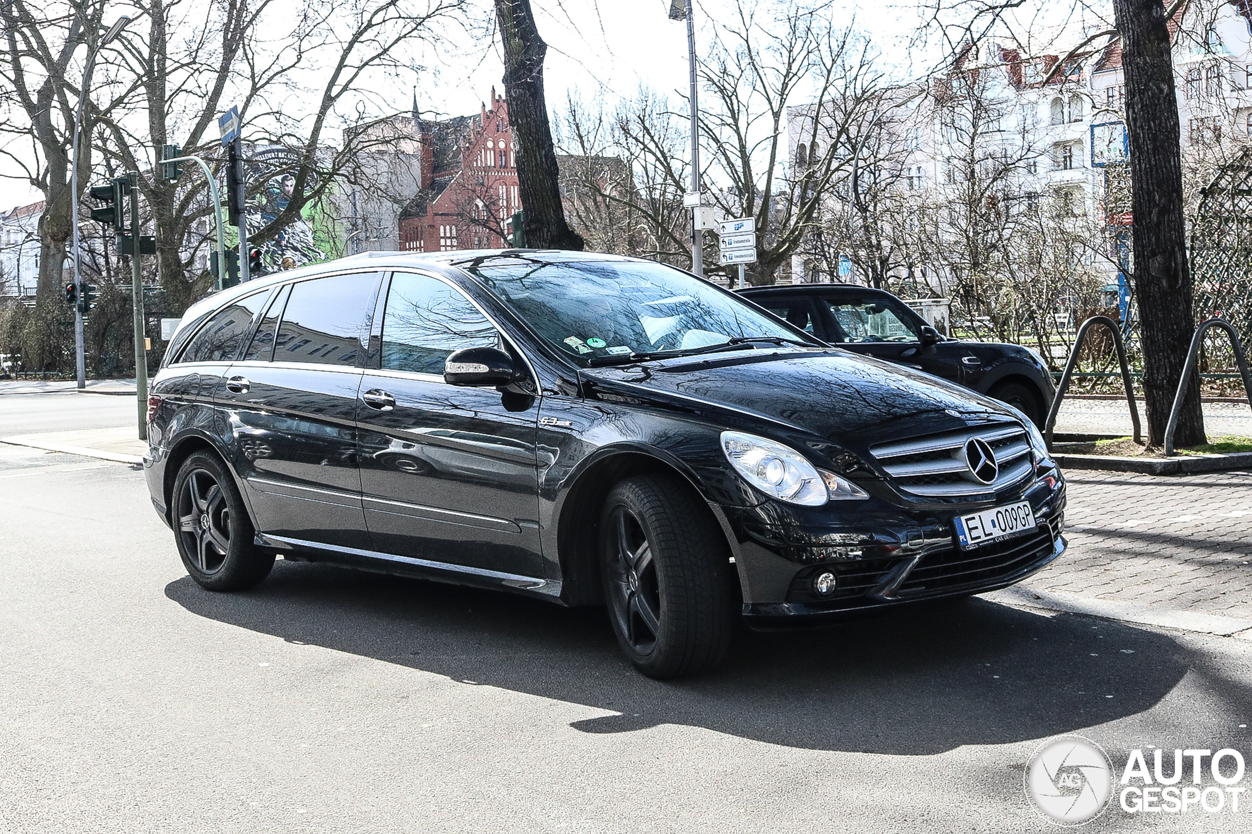 Mercedes-Benz R 63 AMG