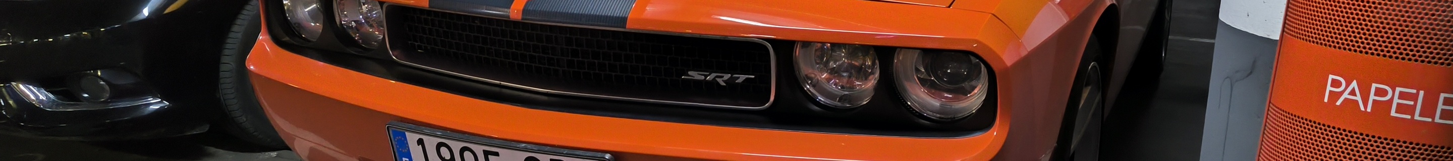 Dodge Challenger SRT-8