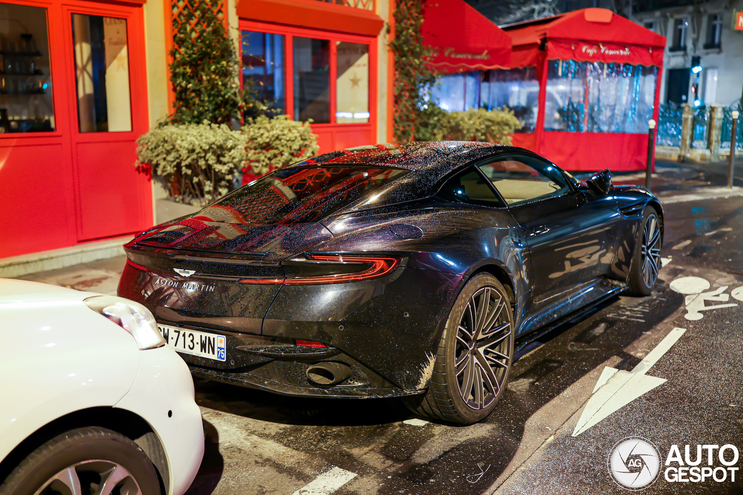 Aston Martin DB12