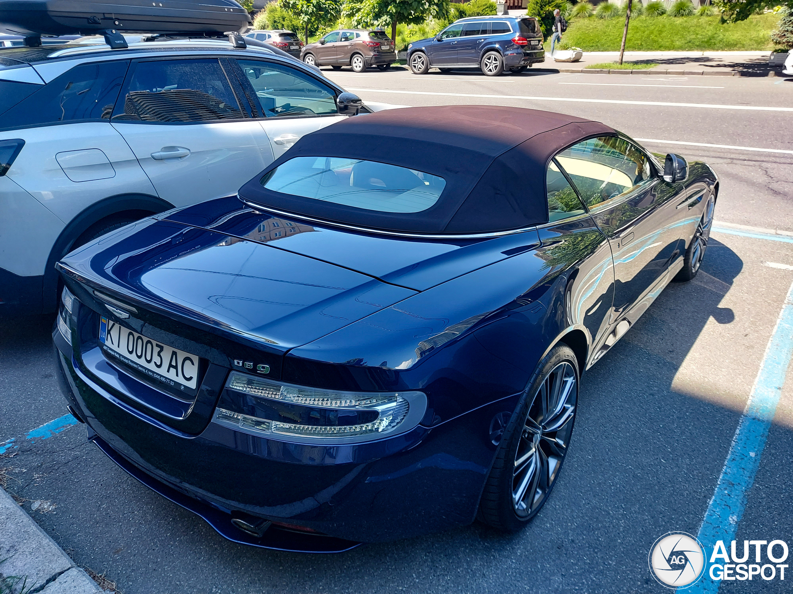 Aston Martin DB9 Volante 2013