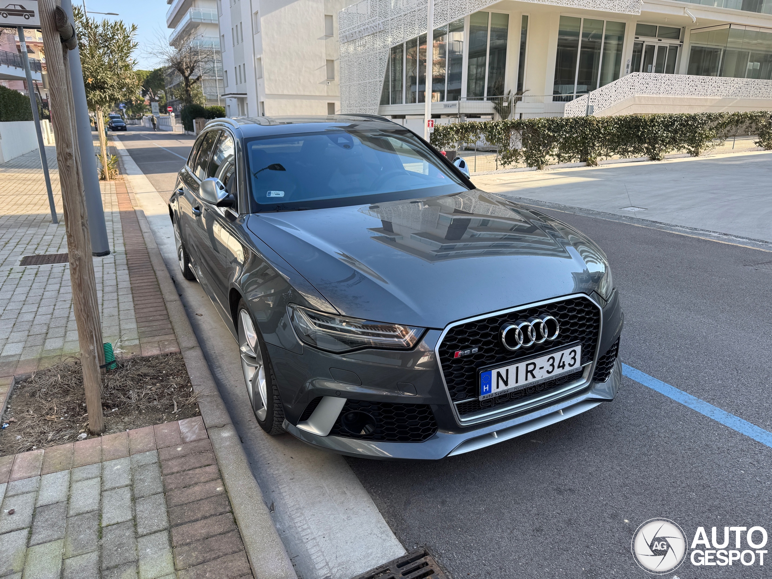 Audi RS6 Avant C7 2015