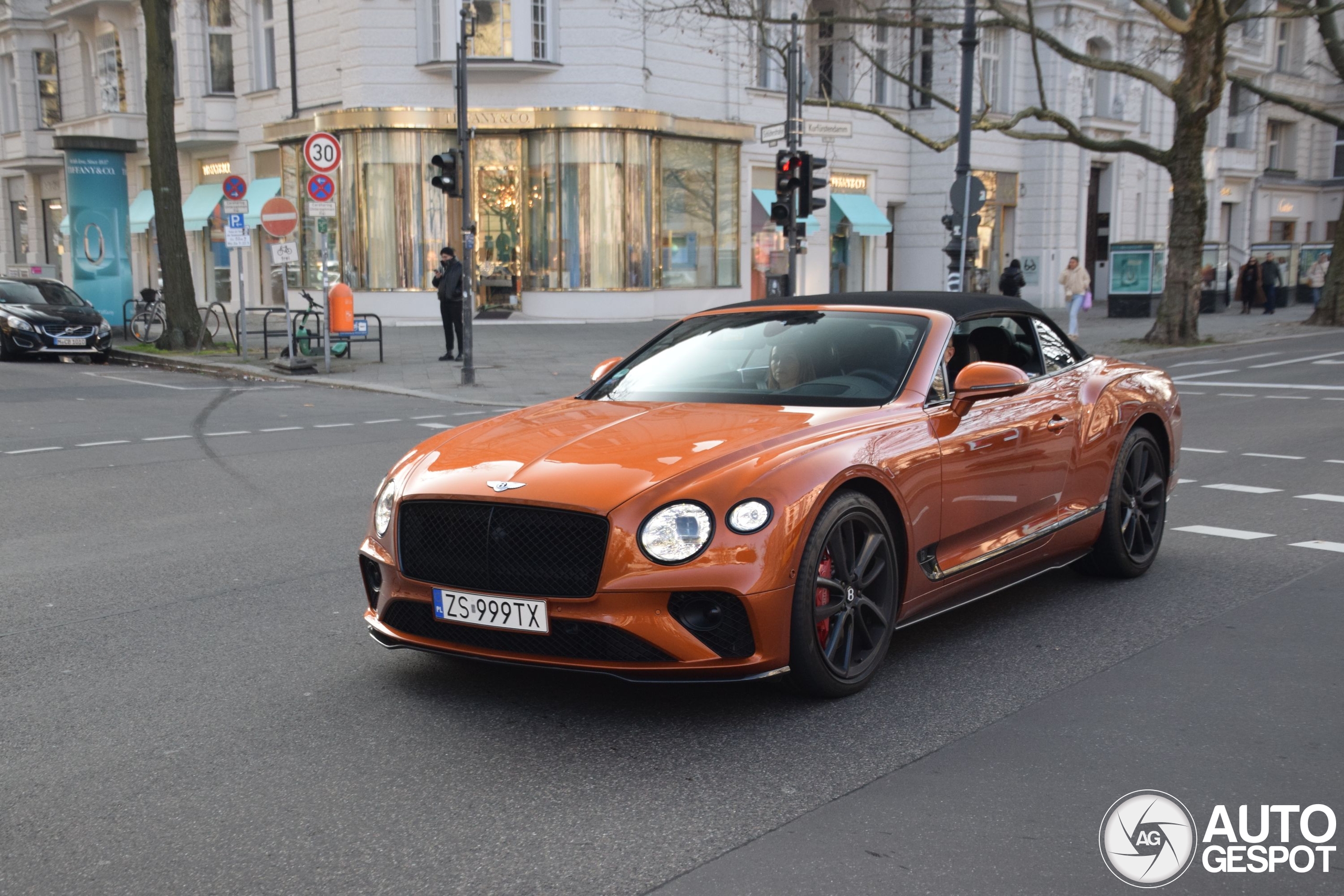 Bentley Continental GTC 2019