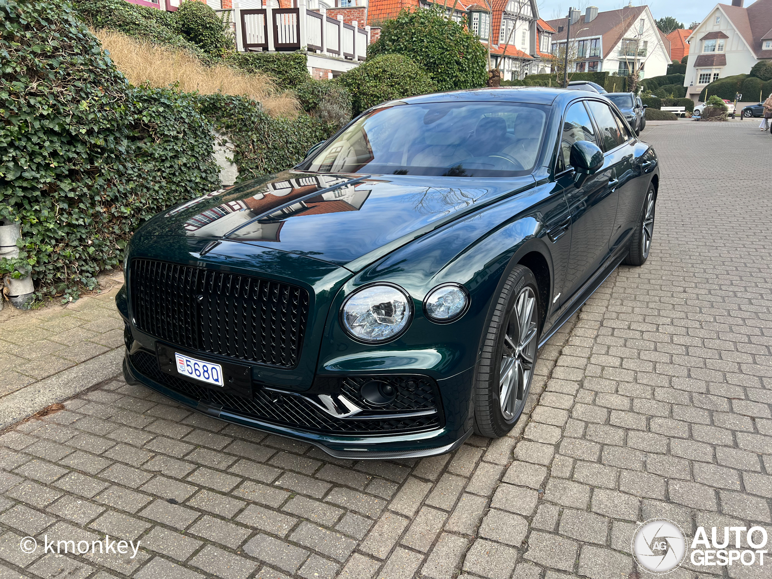 Bentley Flying Spur Hybrid