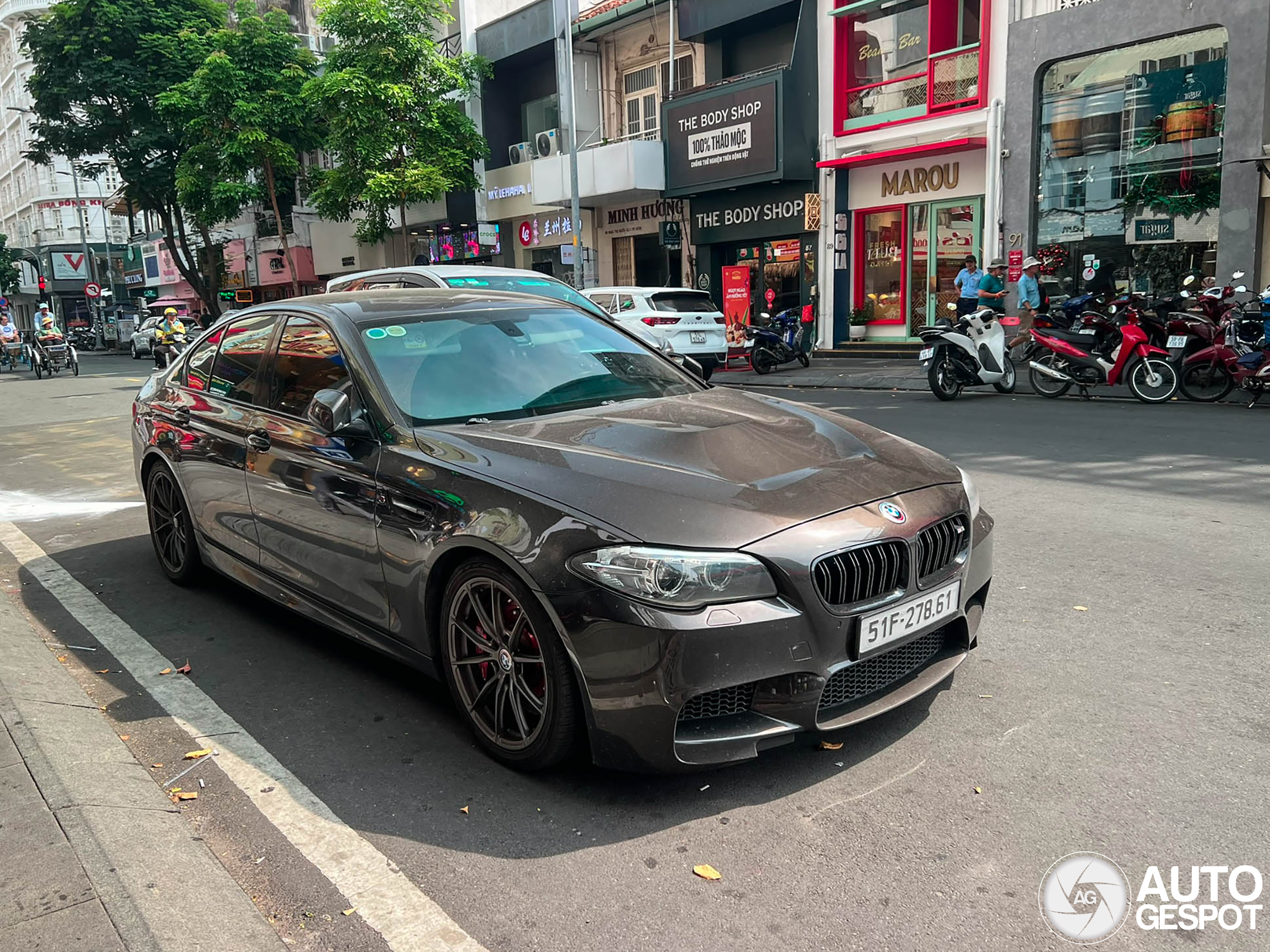 BMW M5 F10 2011