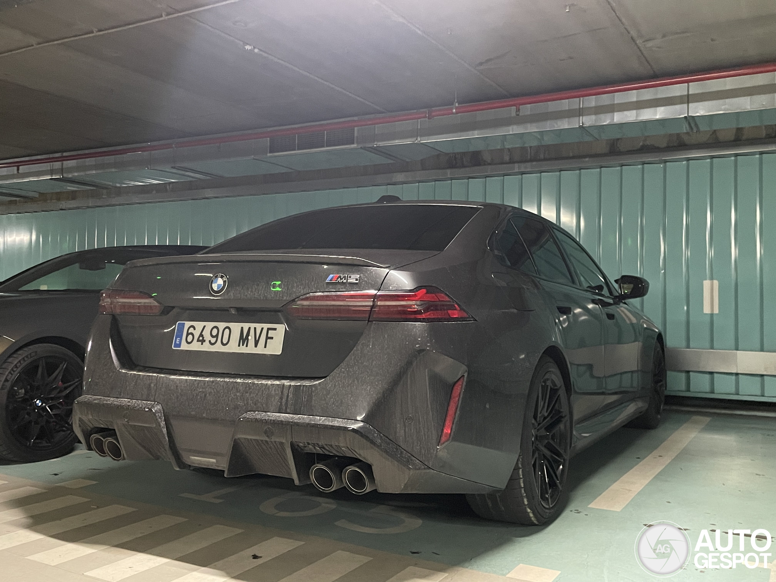 BMW M5 G90