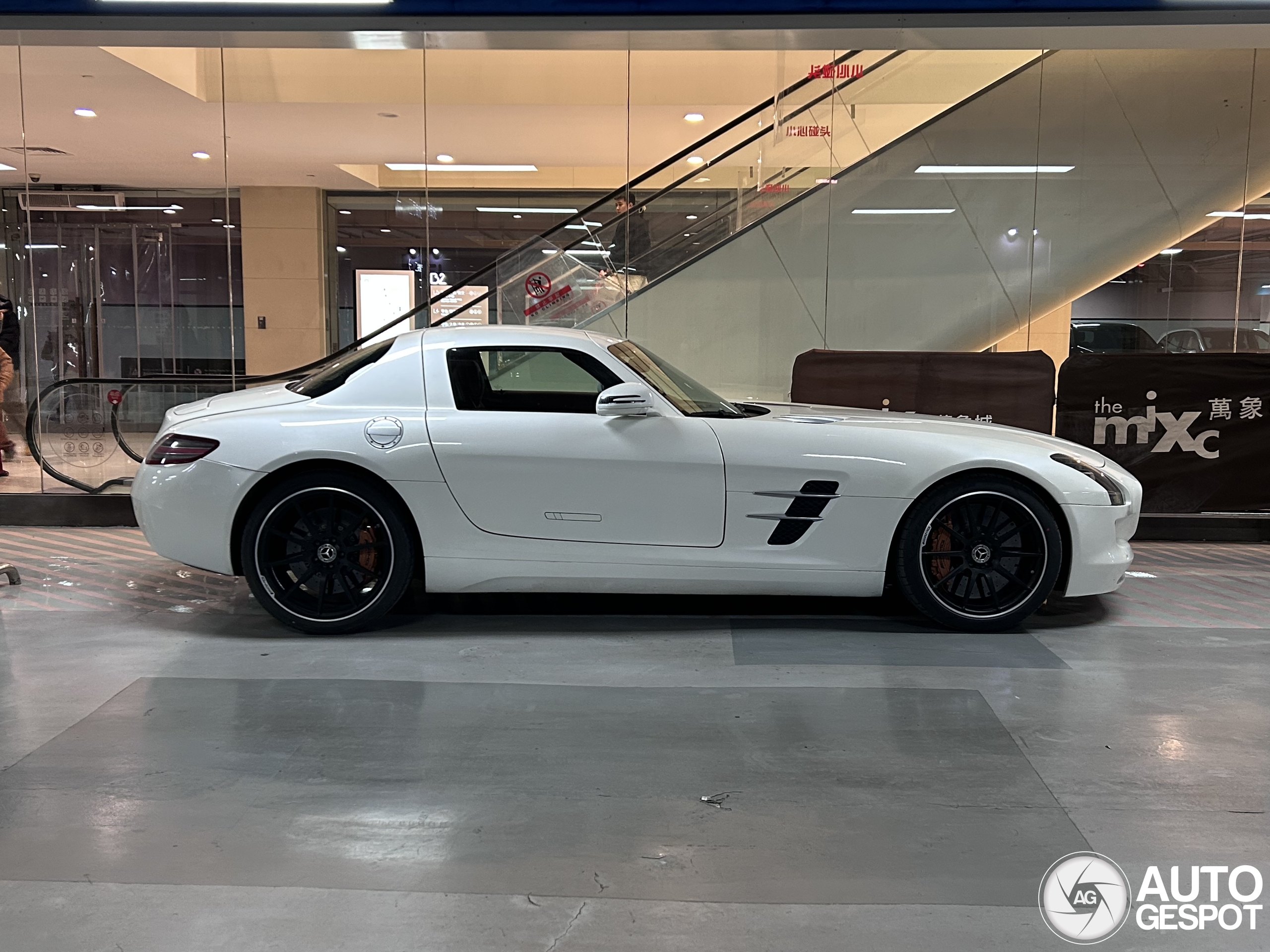 Mercedes SLS AMG ホワイト Bonhams Cars : 2014 Mercedes-Benz SLS AMG Coupé Chassis no