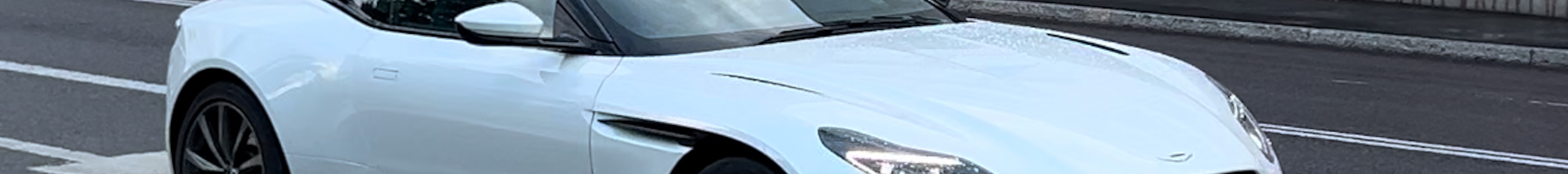 Aston Martin DB11 V8