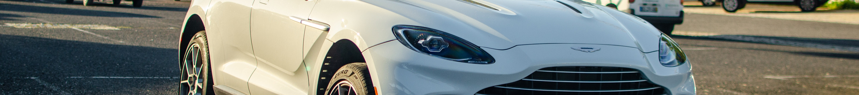 Aston Martin DBX