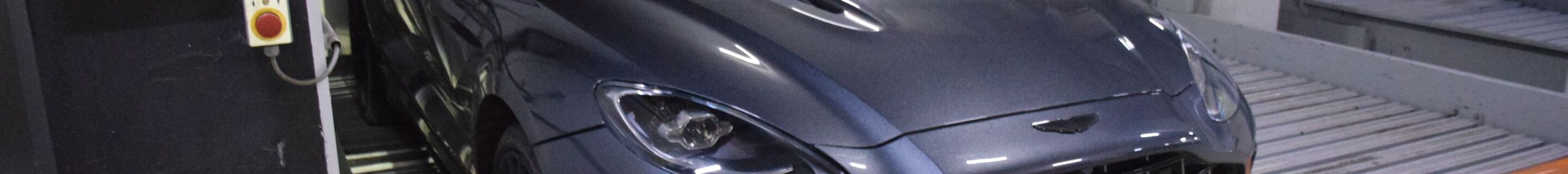 Aston Martin DBX707