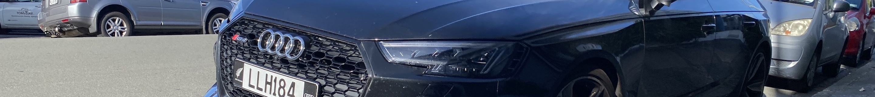 Audi RS4 Avant B9