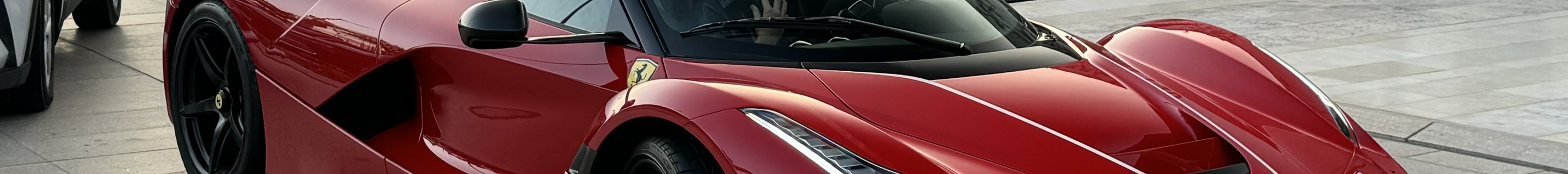 Ferrari LaFerrari Aperta