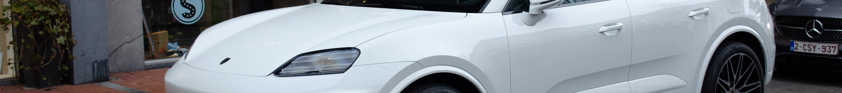 Porsche Macan EV Turbo