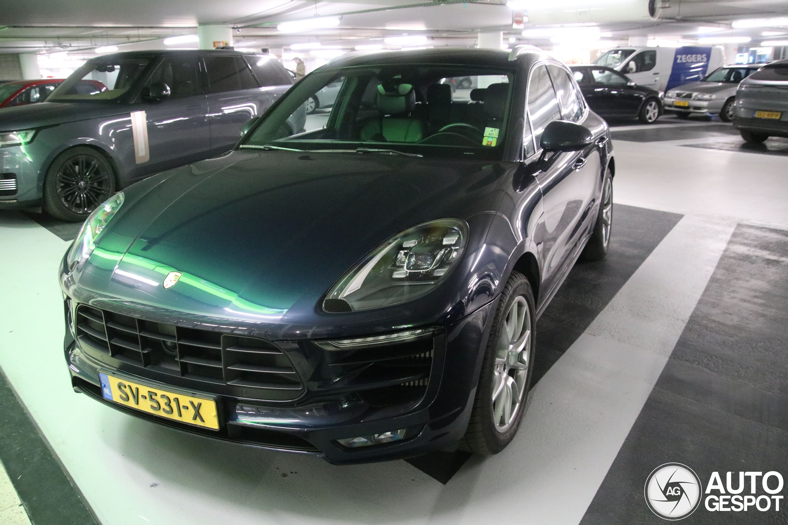 Porsche 95B Macan GTS