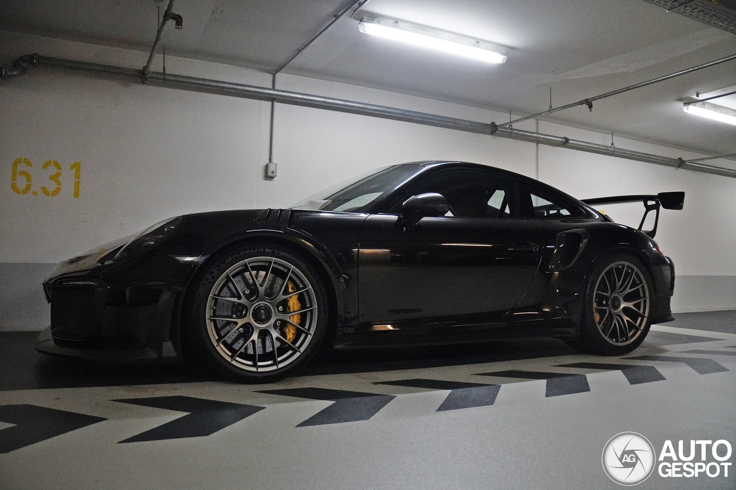 Porsche 991 GT2 RS Weissach Package