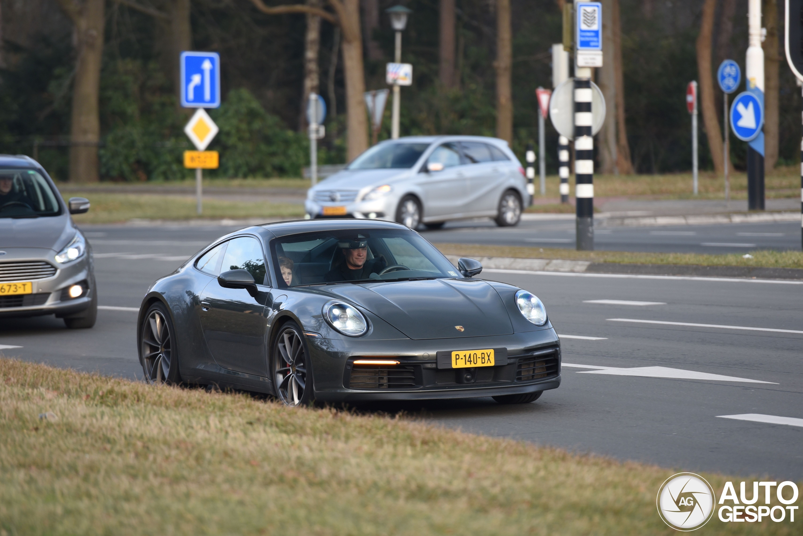 Porsche 992 Carrera 4S