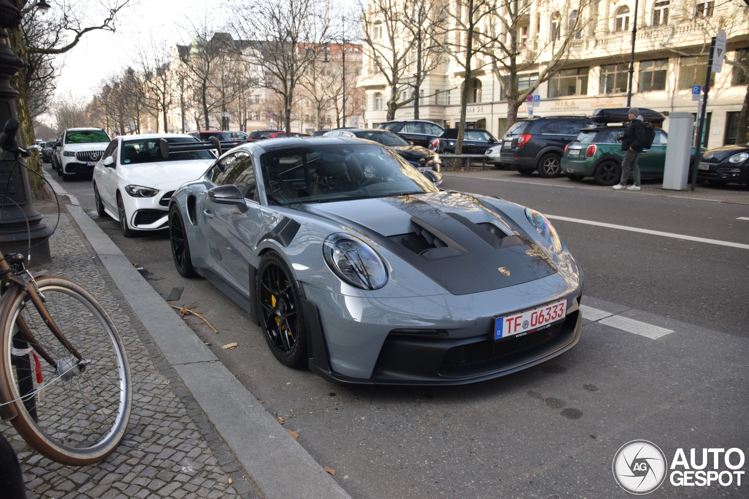 Porsche 992 GT3 RS Weissach Package