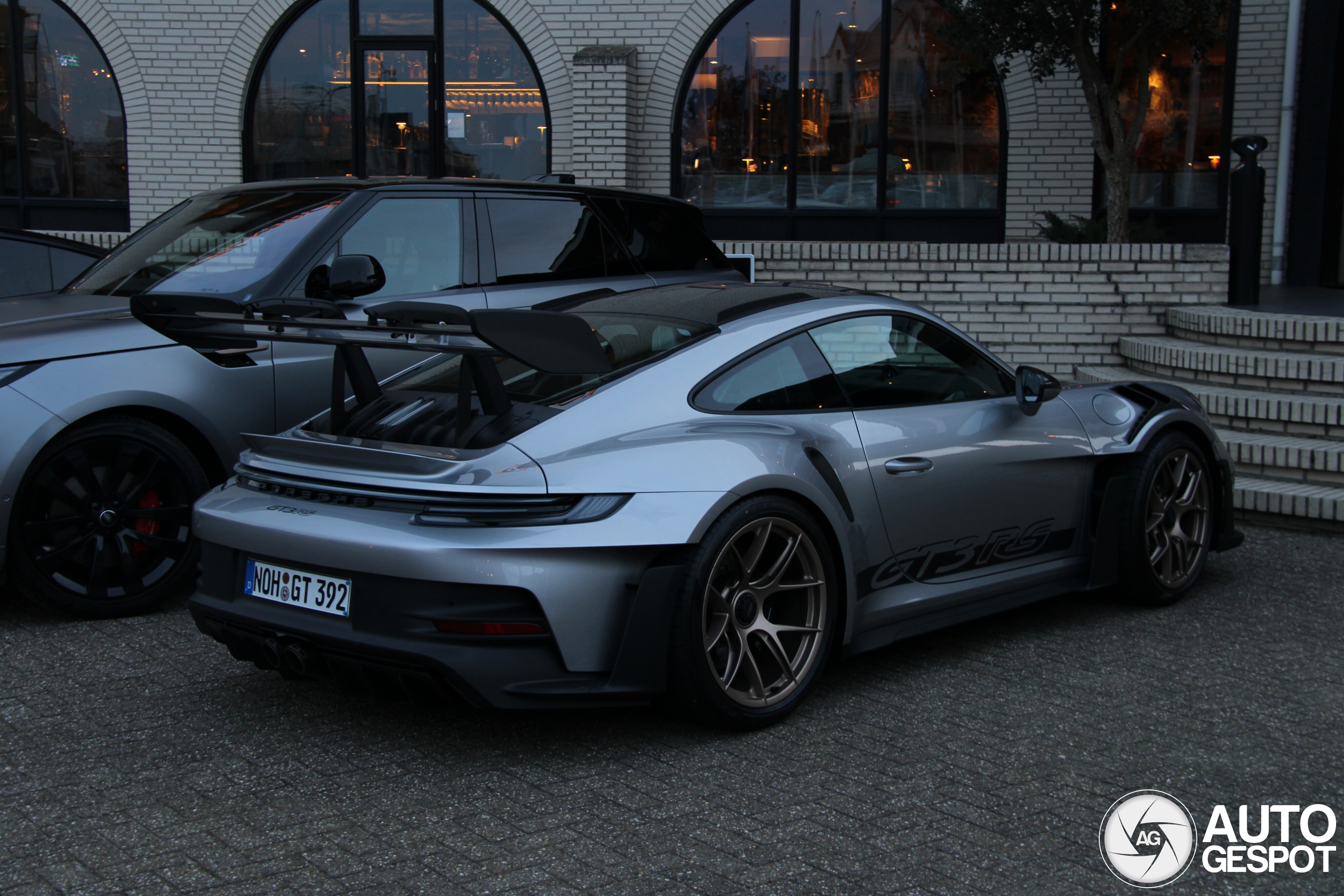 Porsche 992 GT3 RS Weissach Package