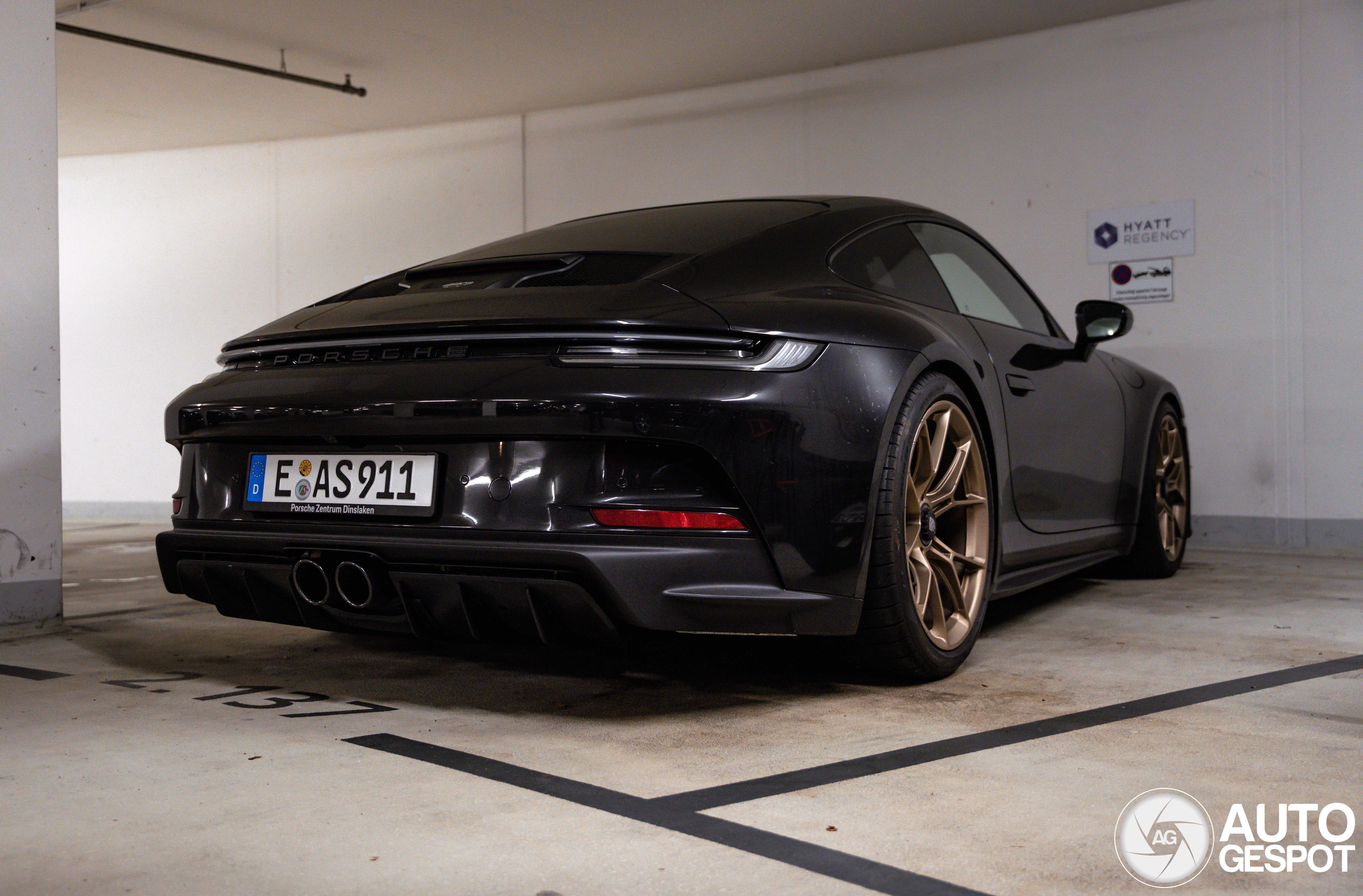 Porsche 992 GT3 Touring
