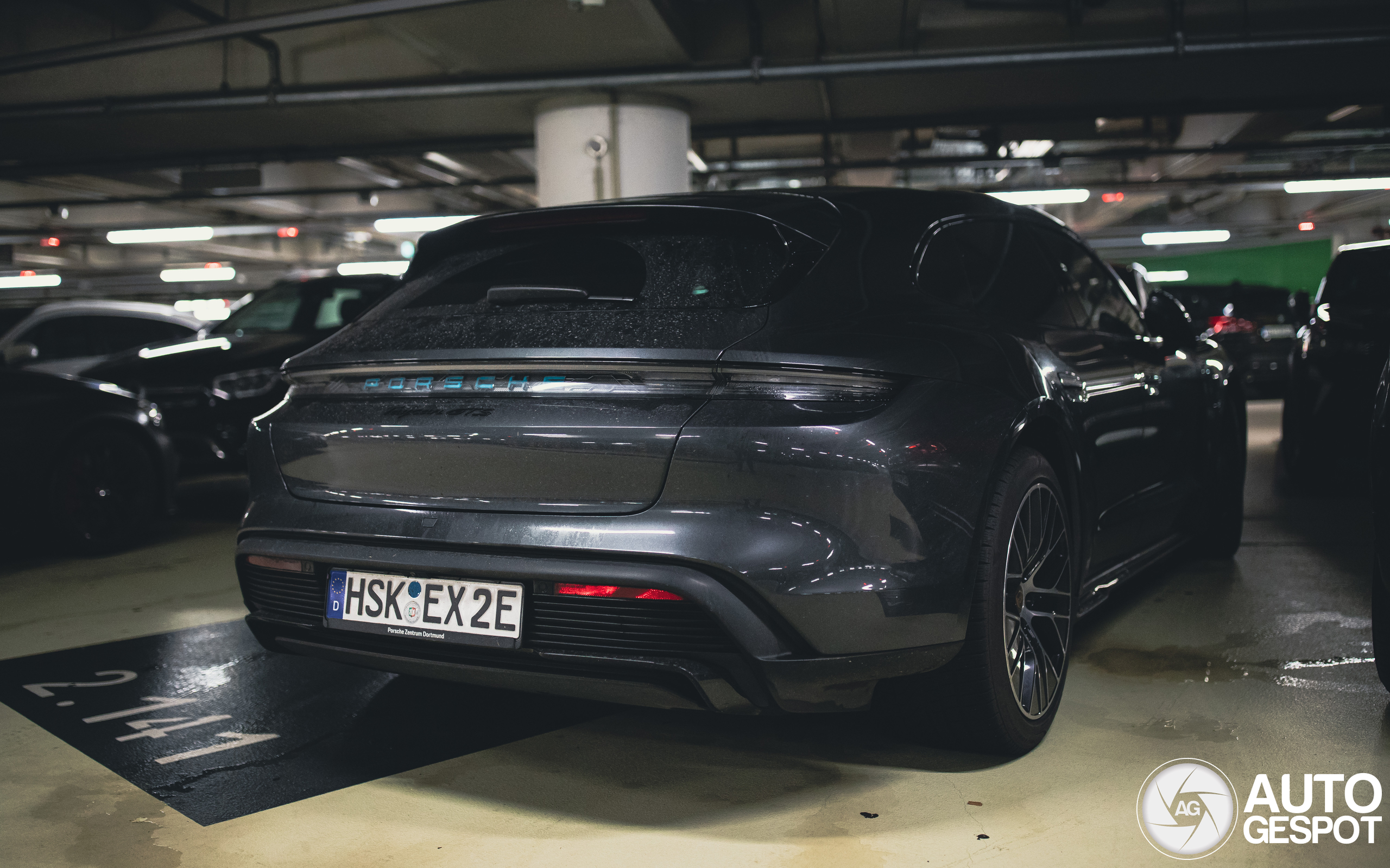 Porsche Taycan GTS Sport Turismo