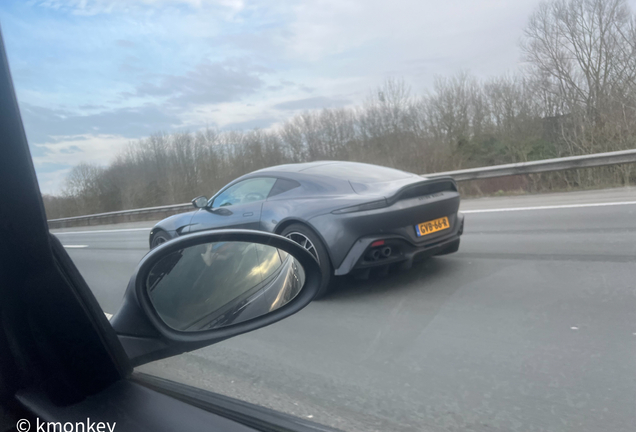 Aston Martin V8 Vantage 2018