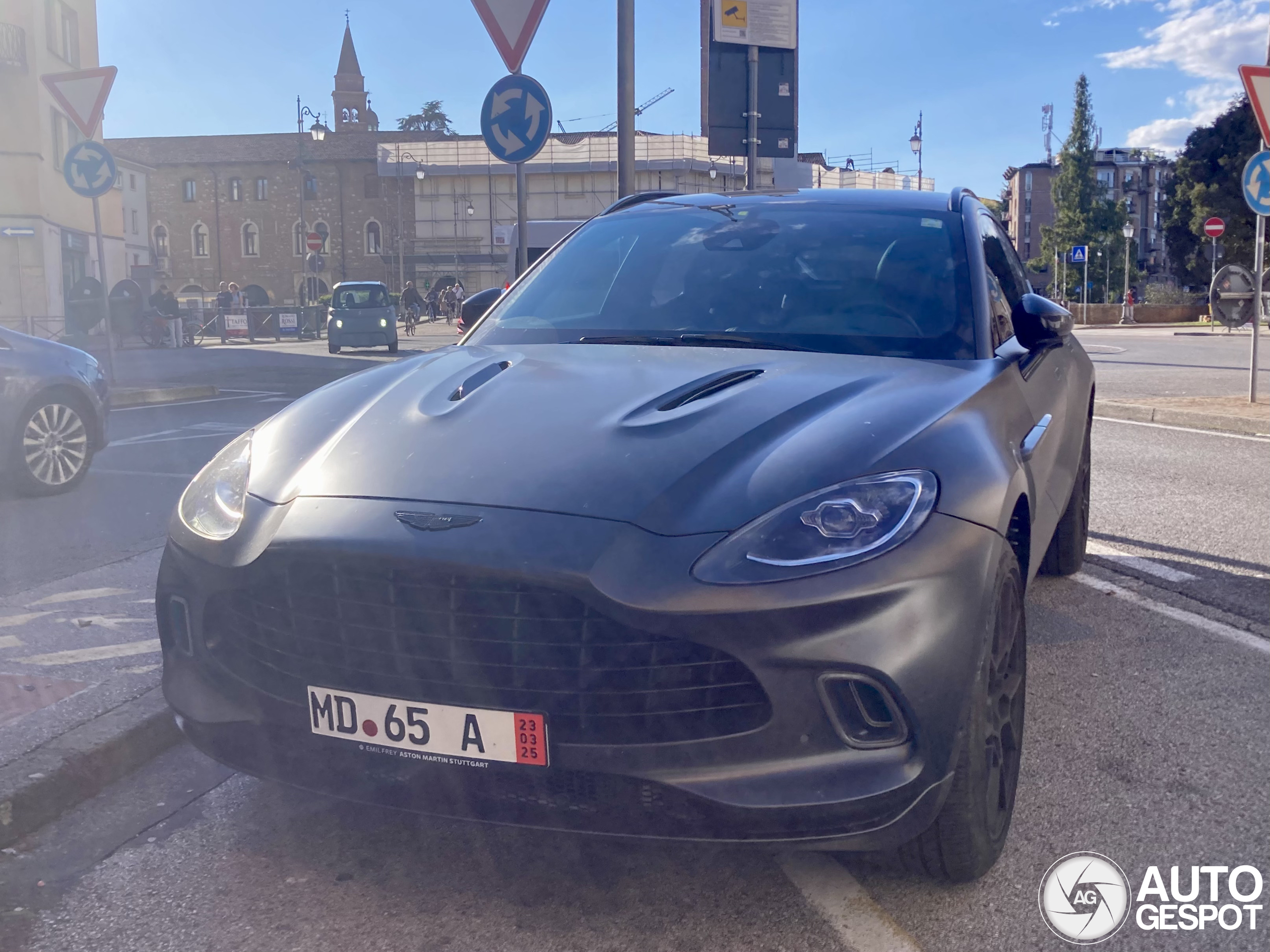 Aston Martin DBX