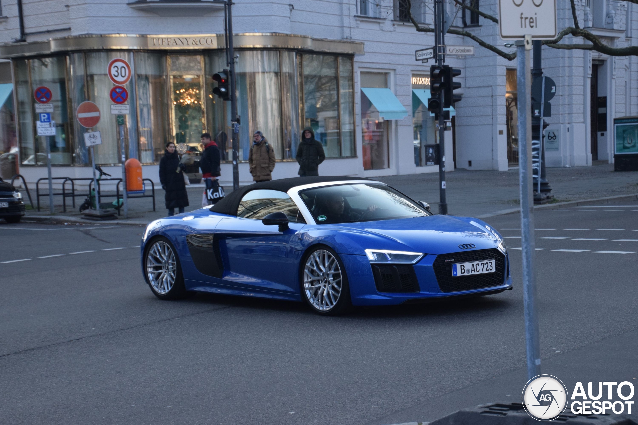 Audi R8 V10 Spyder 2016
