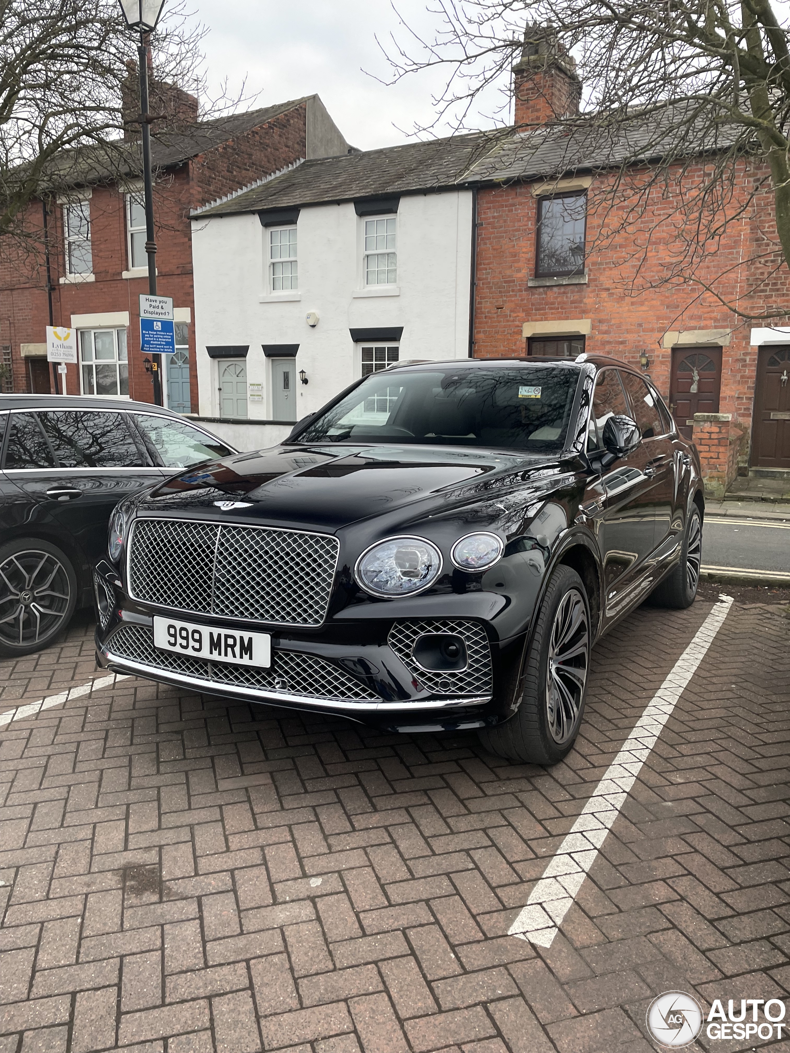 Bentley Bentayga Azure