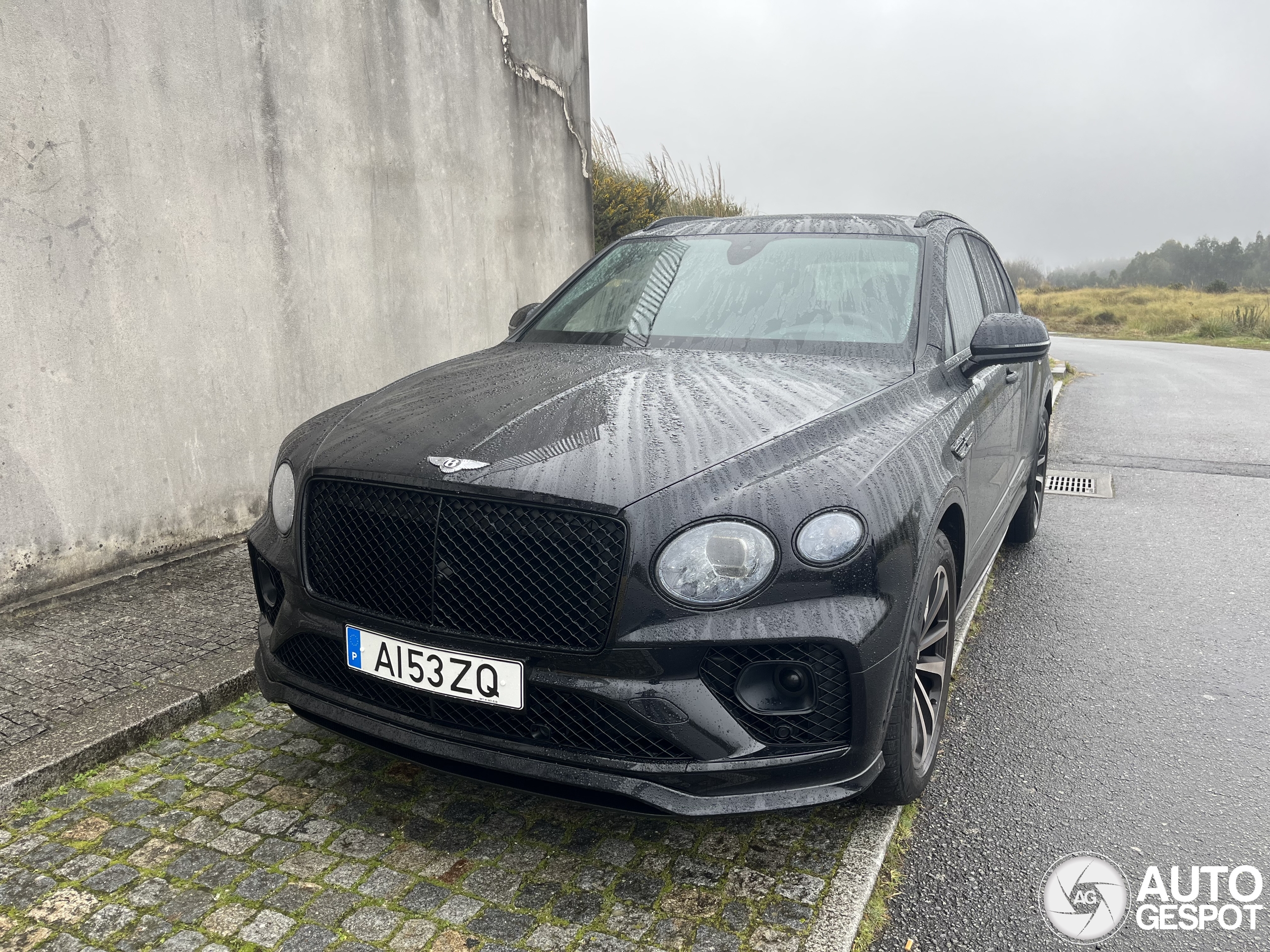 Bentley Bentayga Hybrid 2021