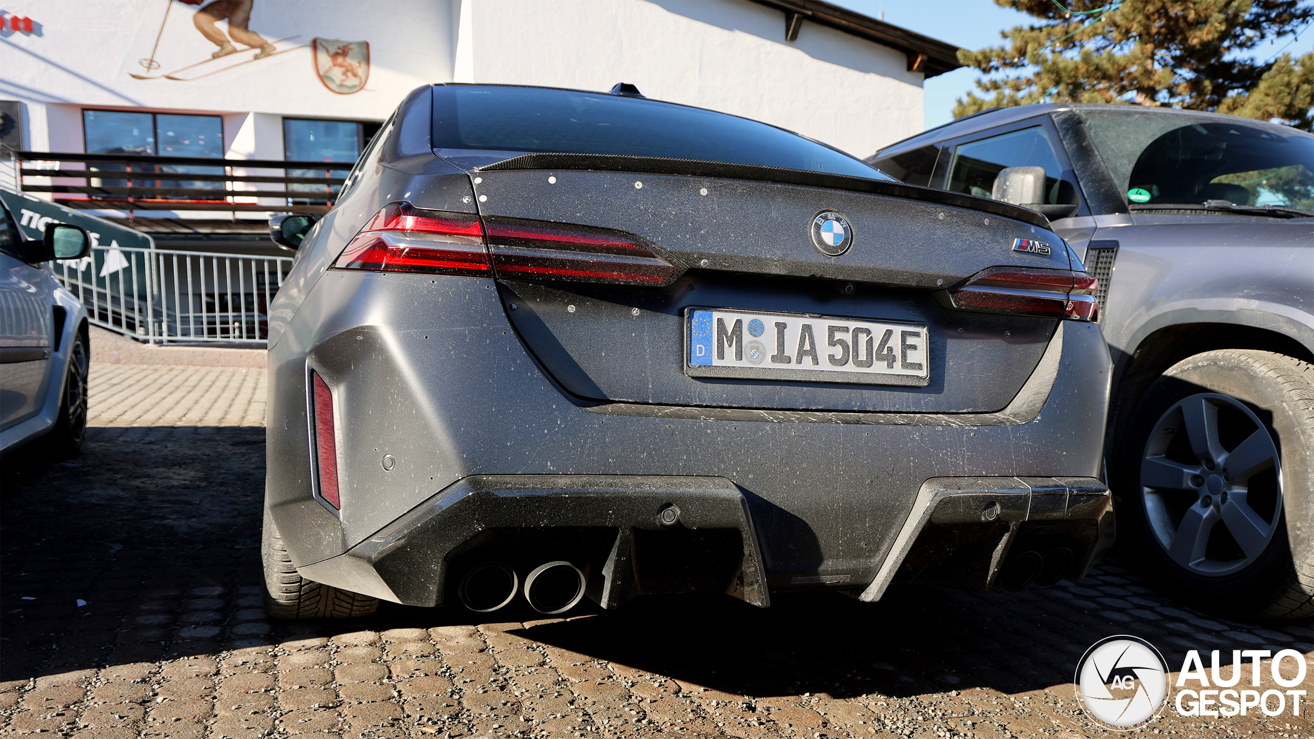 BMW M5 G90