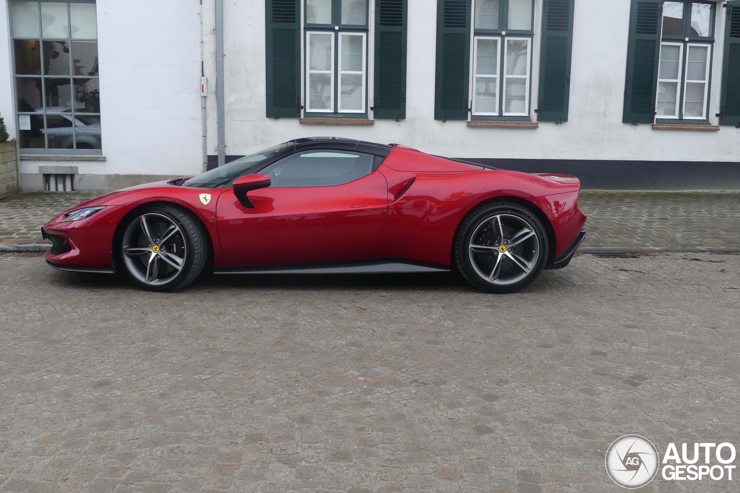 Ferrari 296 GTS