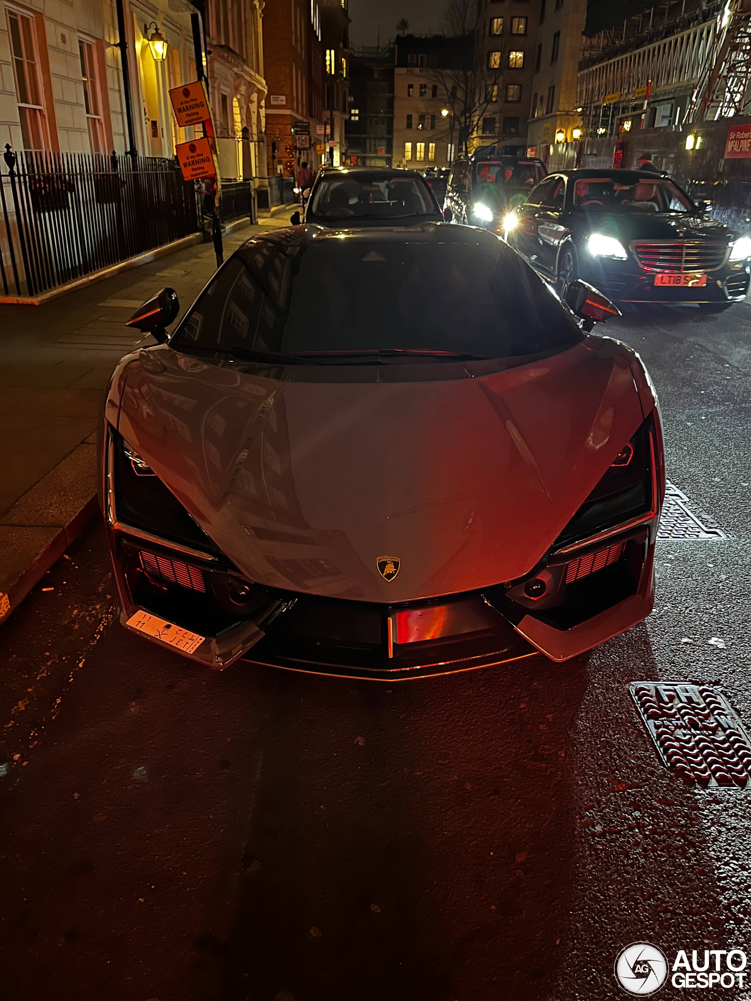 Lamborghini Revuelto