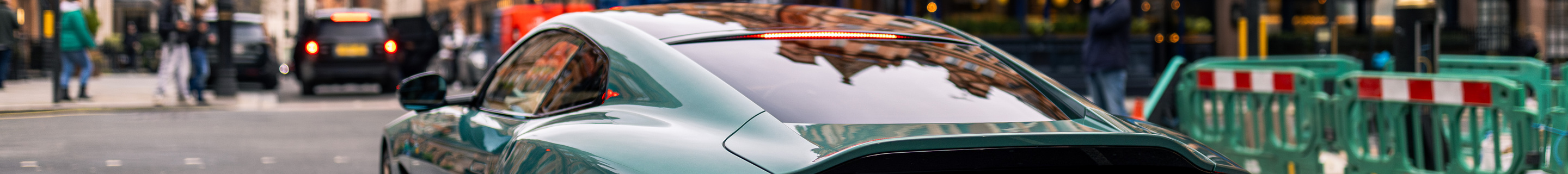 Aston Martin Vanquish 2025