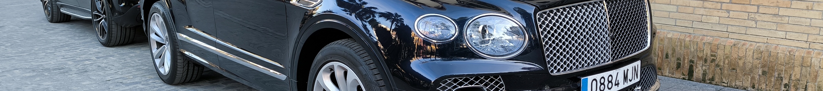 Bentley Bentayga Hybrid 2021