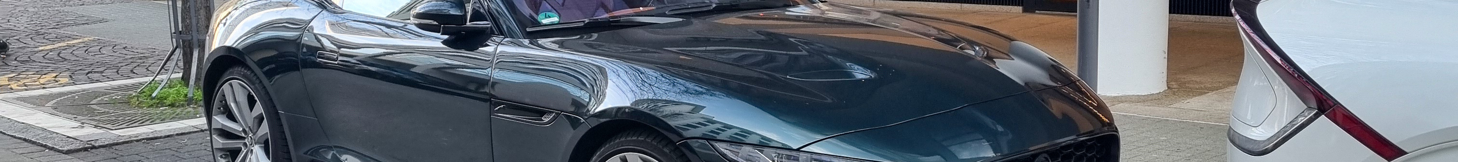 Jaguar F-TYPE P450 75 Coupé