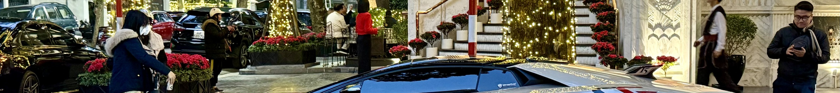 Lamborghini Aventador LP700-4 Roadster