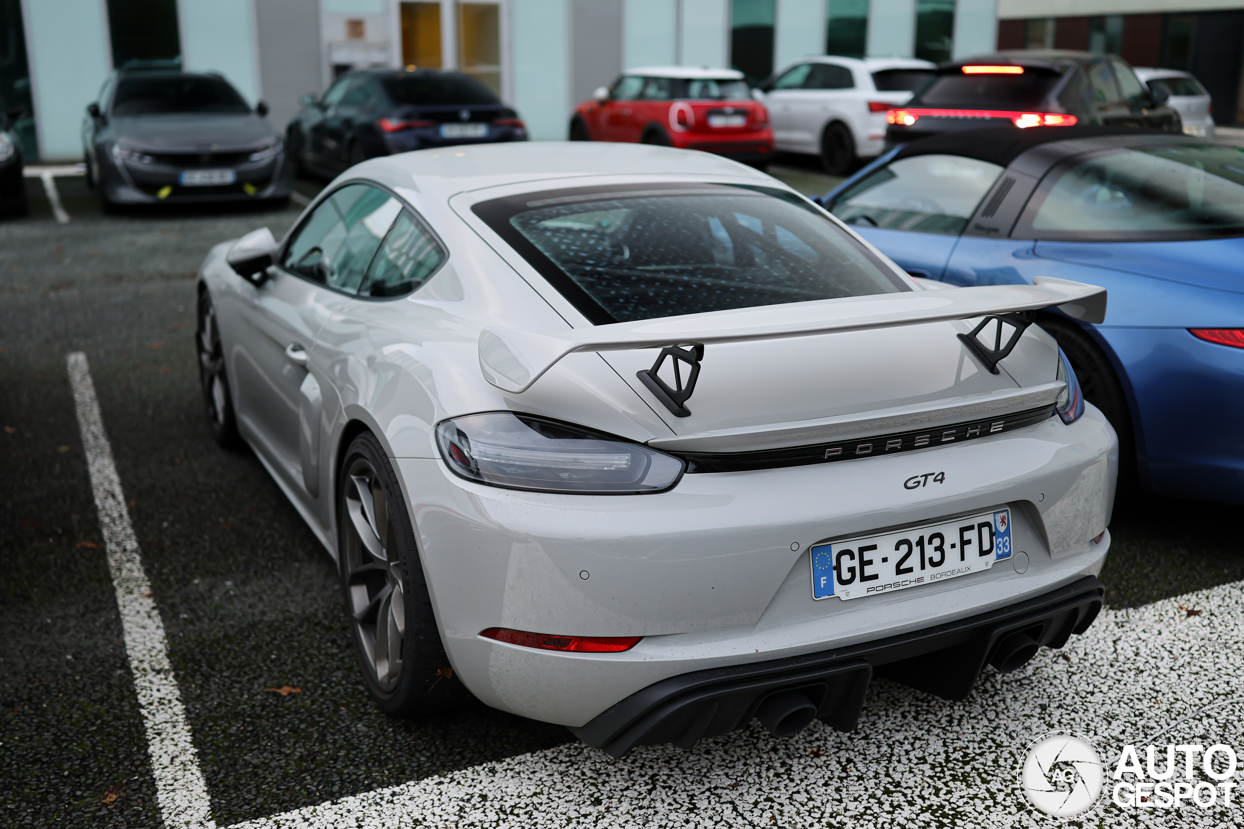 Porsche 718 Cayman GT4