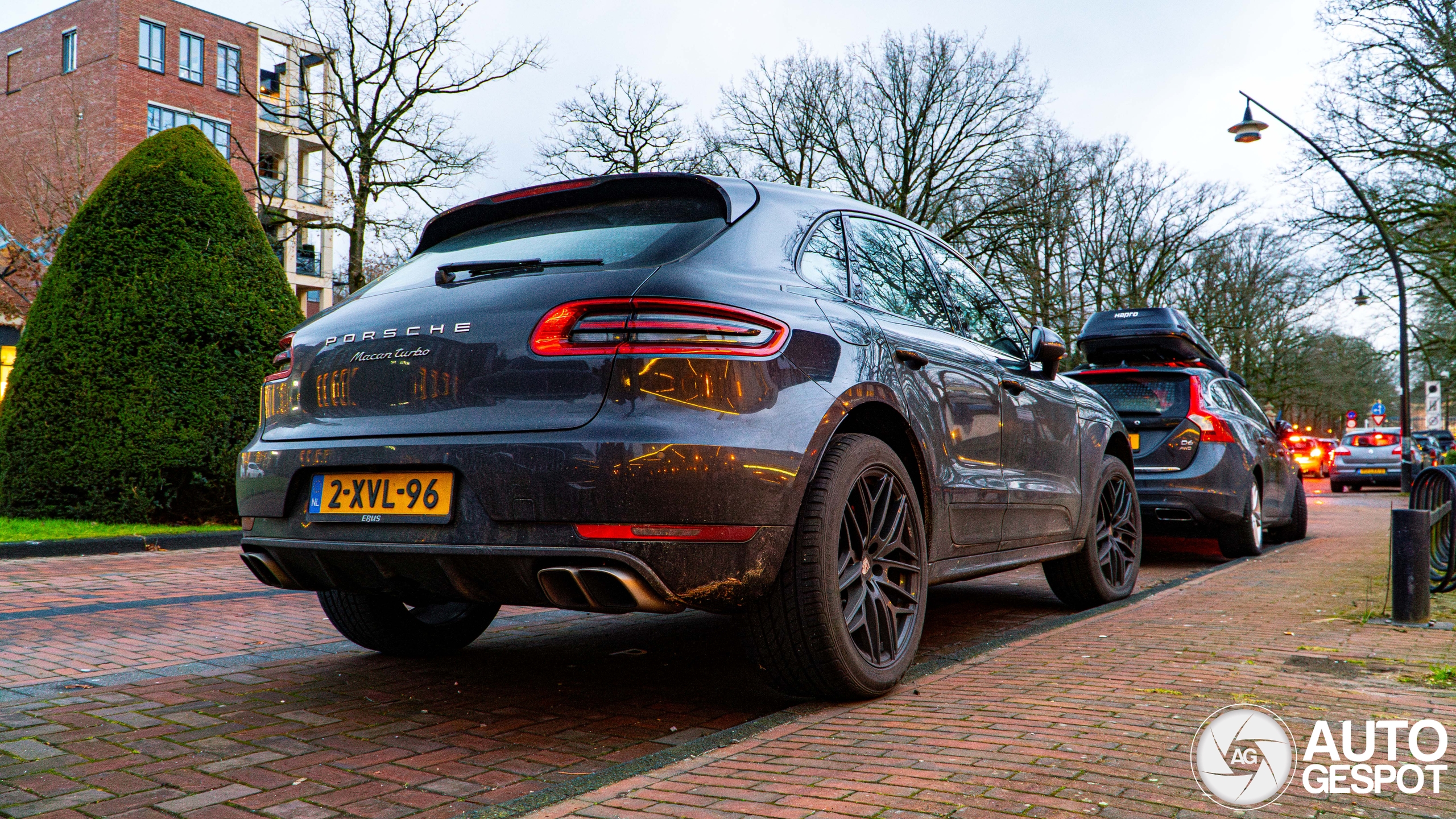 Porsche 95B Macan Turbo
