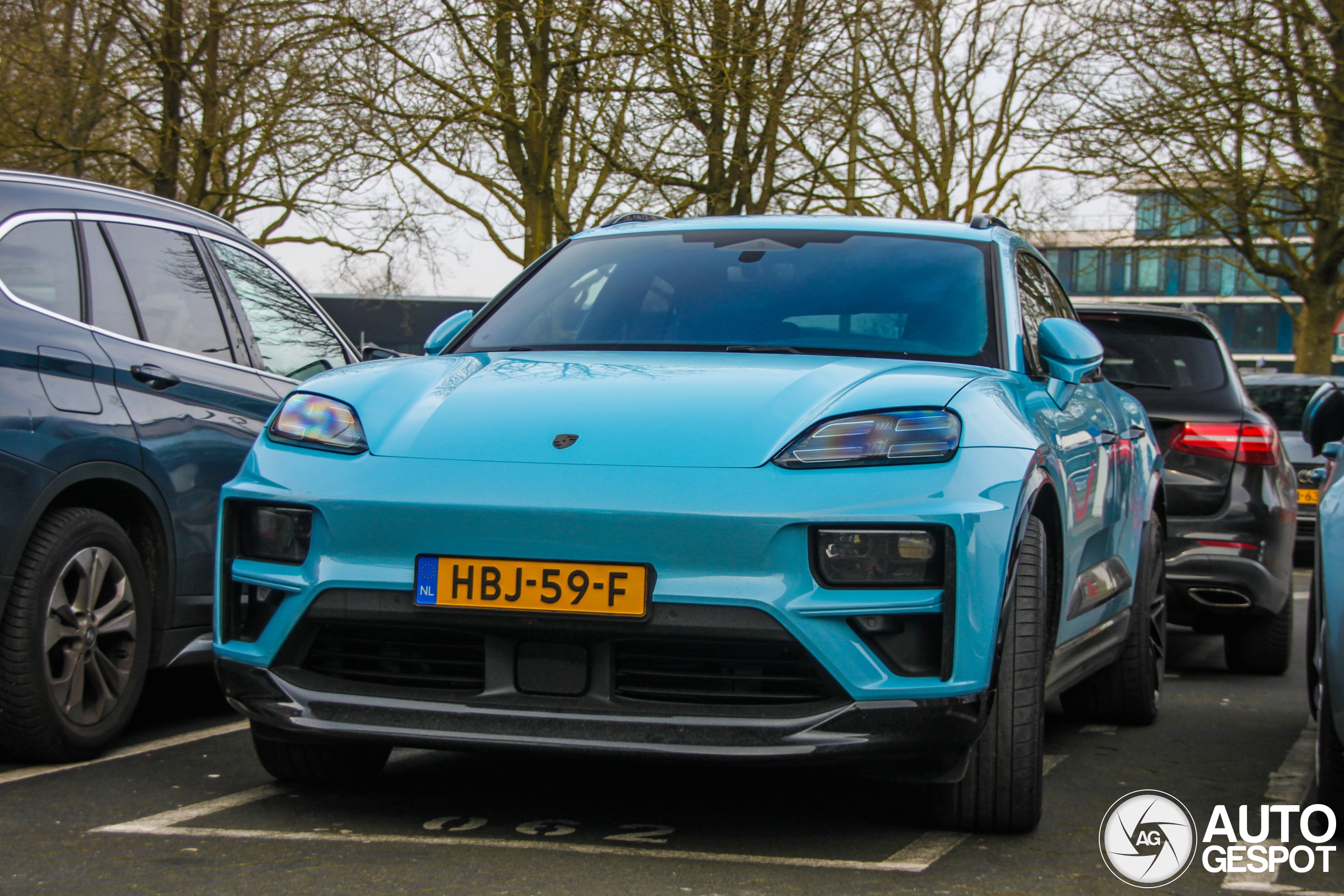 Porsche Macan EV Turbo