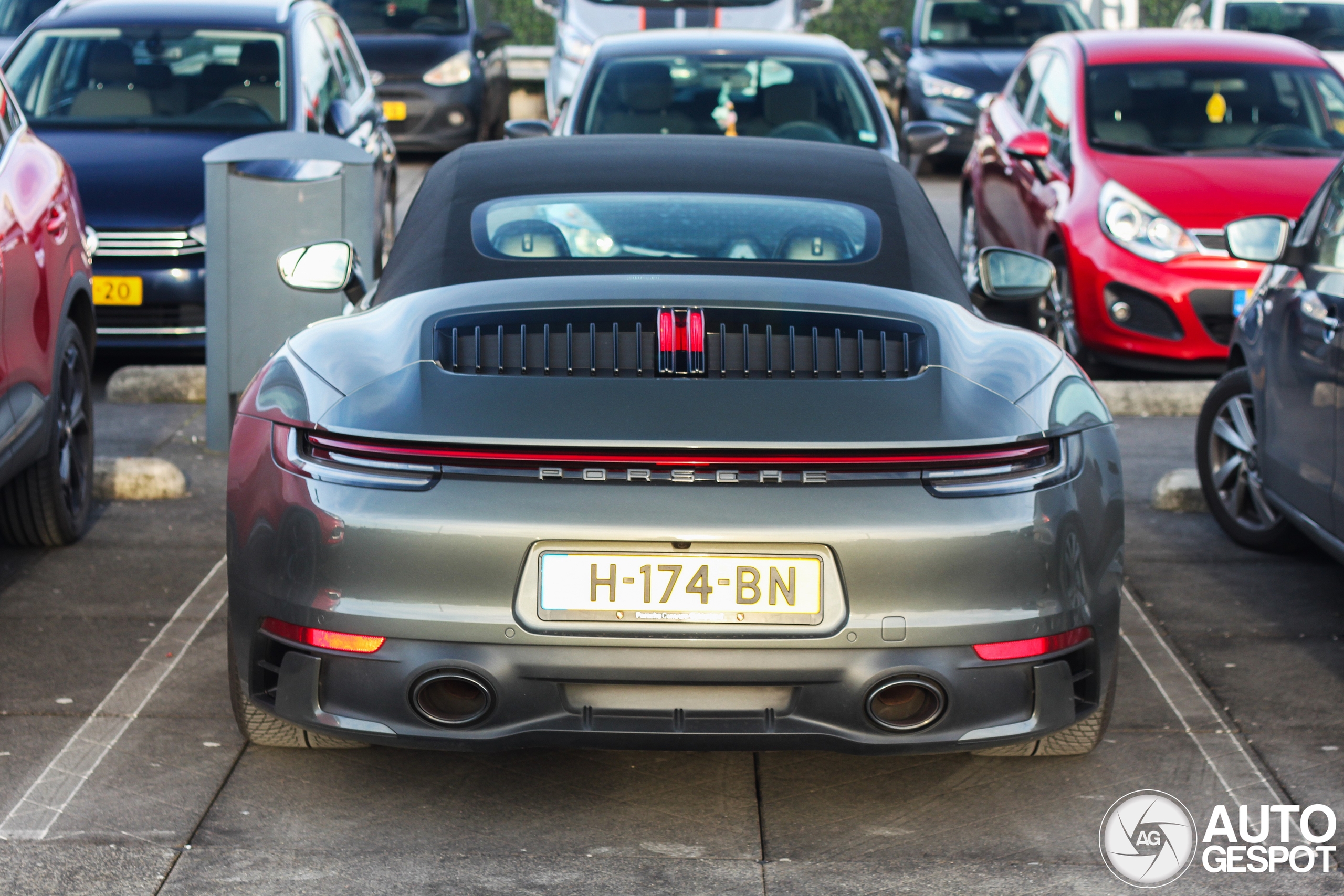 Porsche 992 Carrera 4S Cabriolet