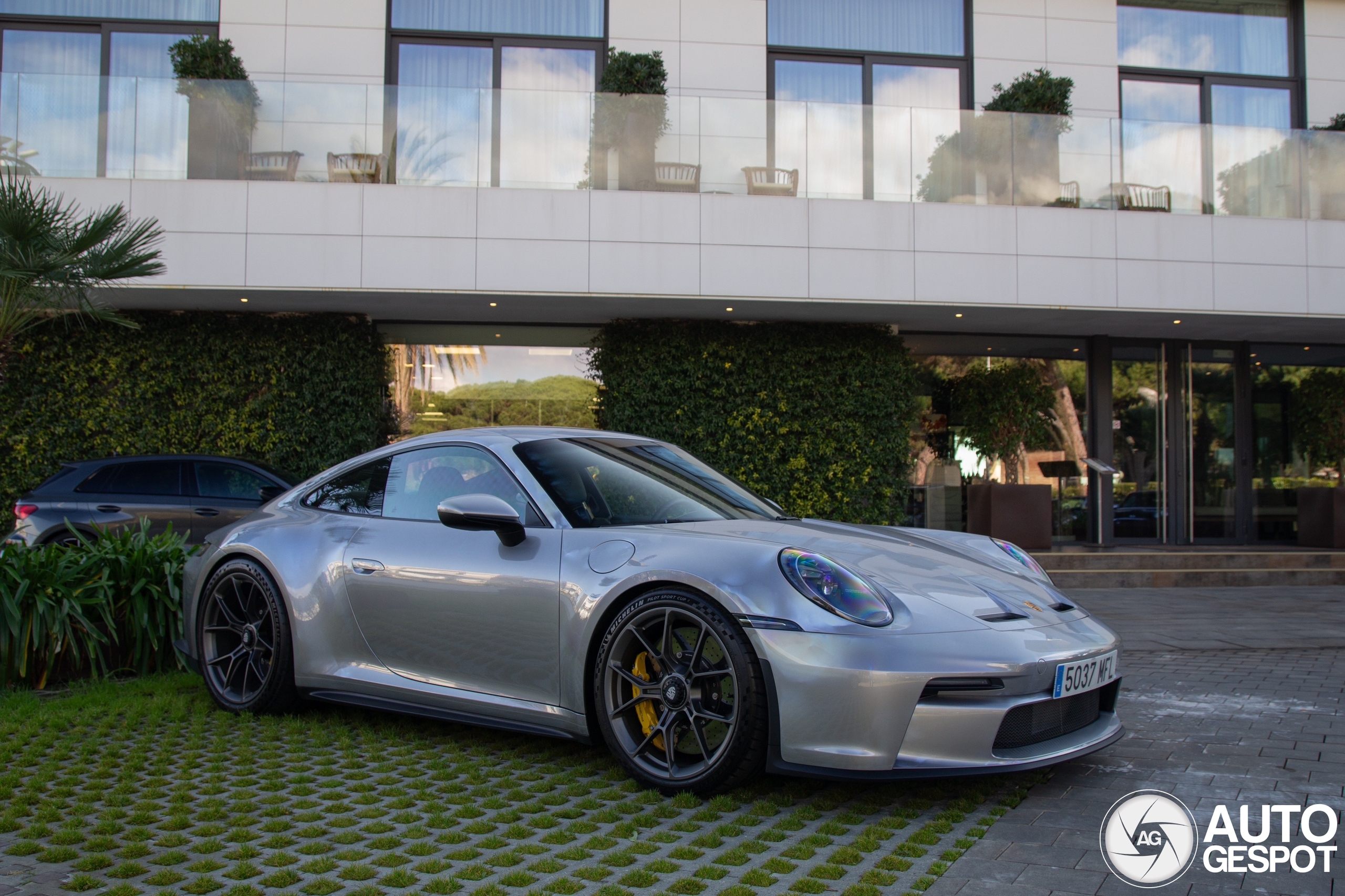 Porsche 992 GT3 Touring
